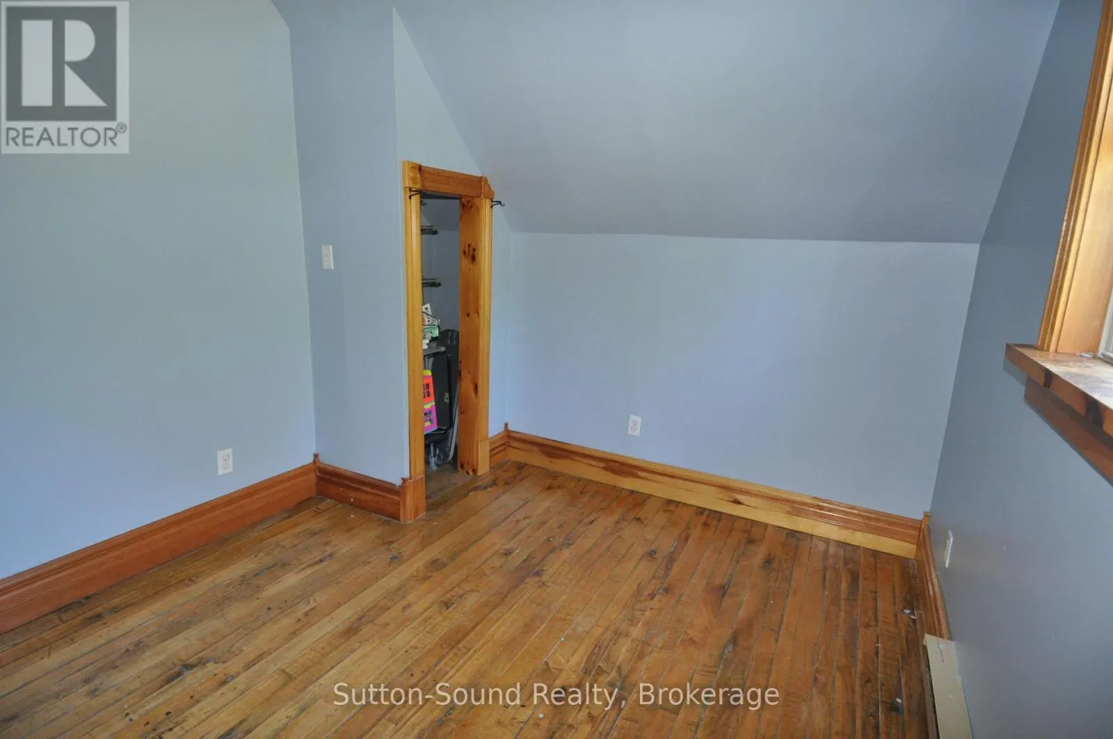 166 OLD BEACH DRIVE