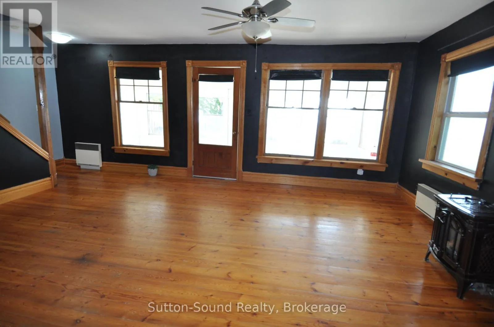 166 OLD BEACH DRIVE