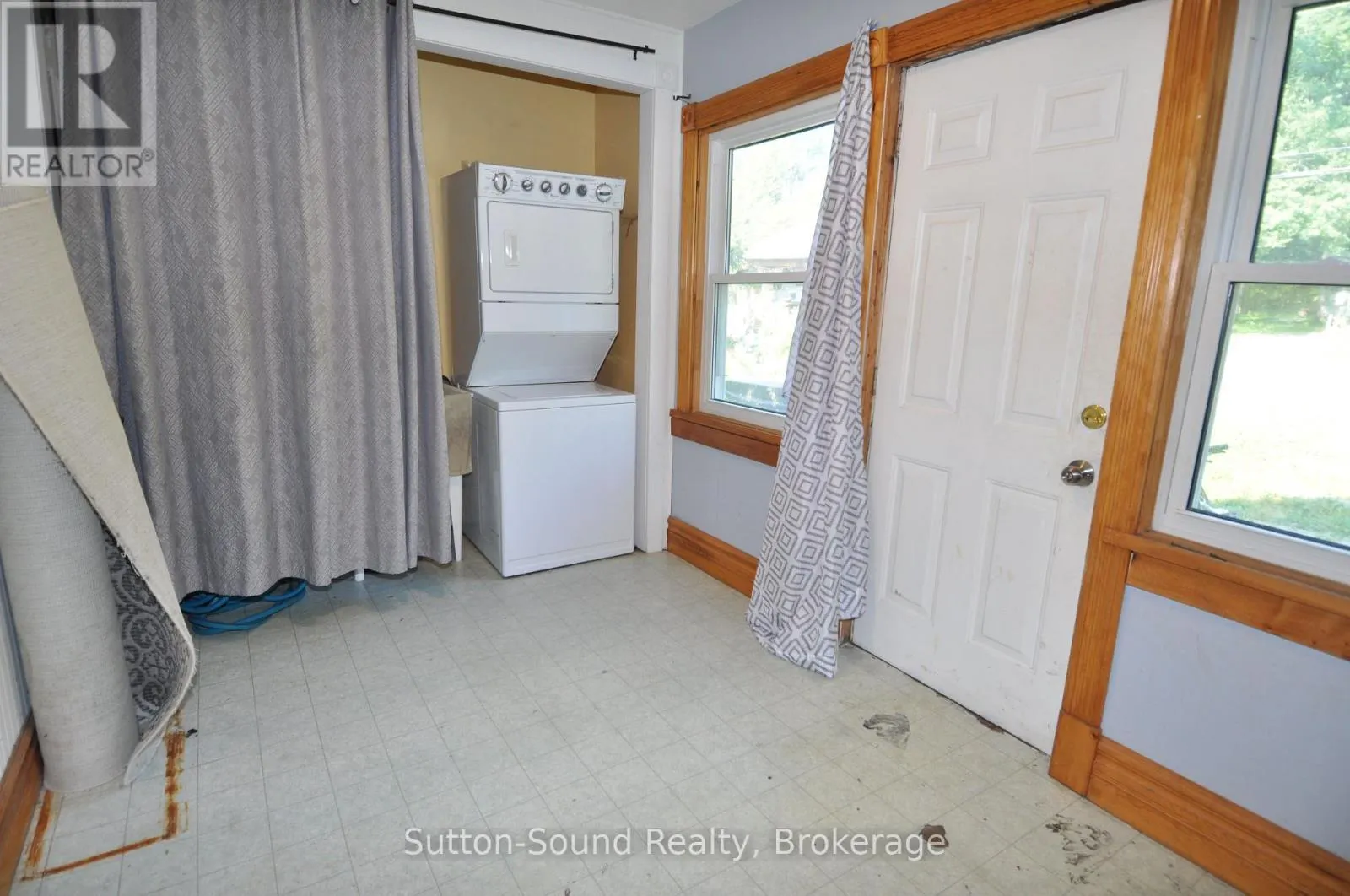 166 OLD BEACH DRIVE