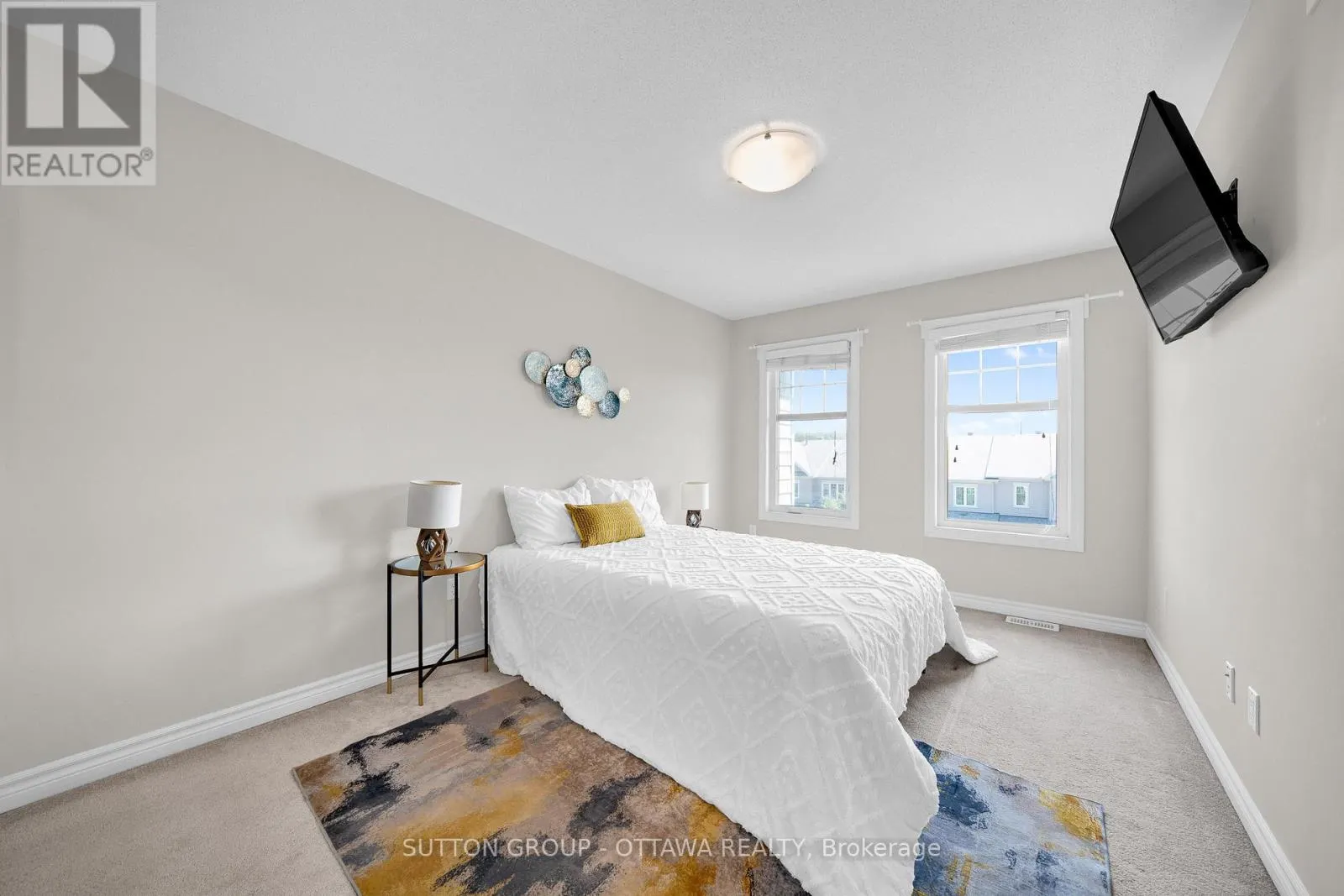 612 LAURALEAF CRESCENT