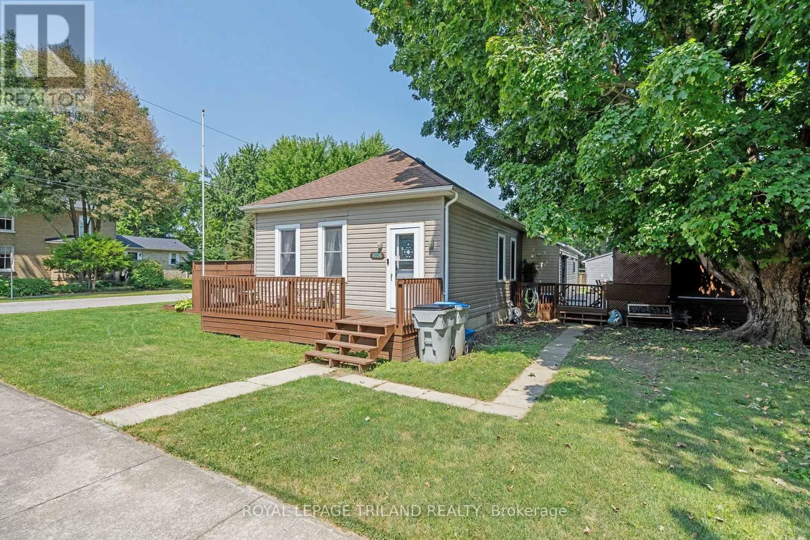 8026 CENTRE STREET