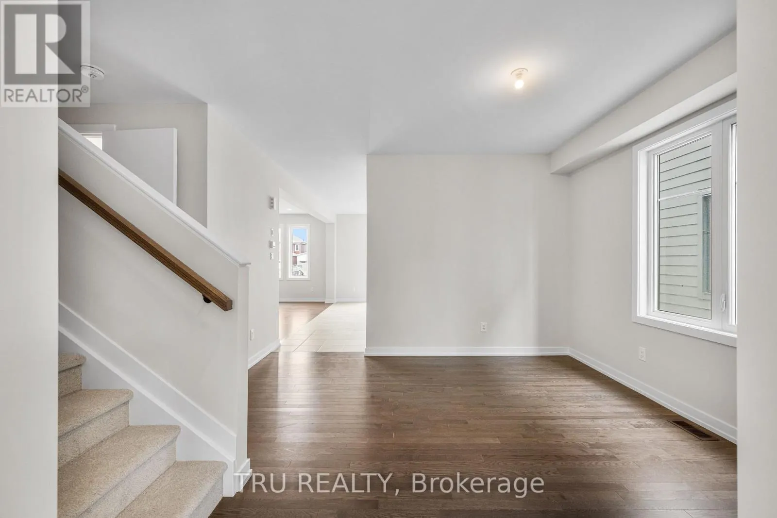 947 SEAGRAVE LANE
