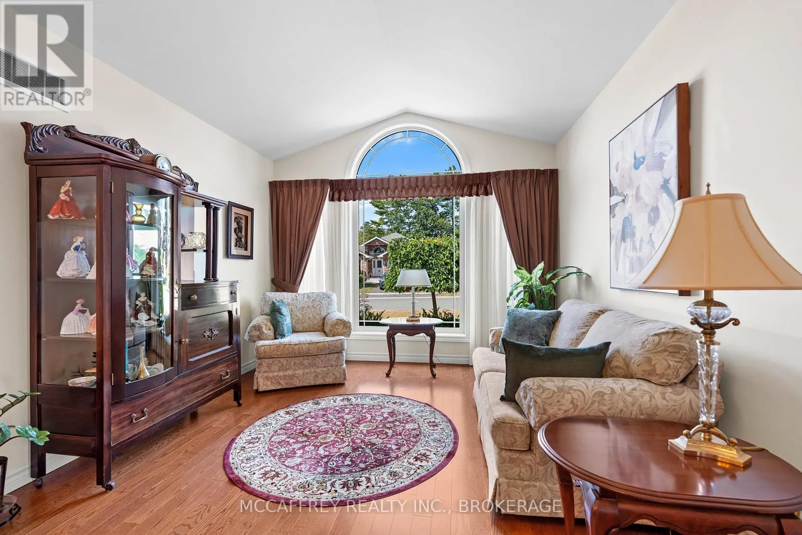 27 ASHWOOD CRESCENT