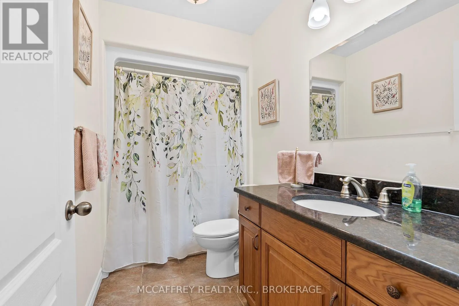 27 ASHWOOD CRESCENT