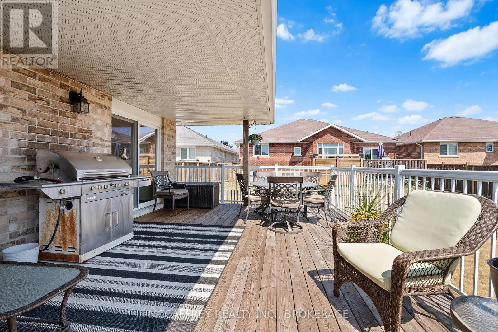 27 ASHWOOD CRESCENT