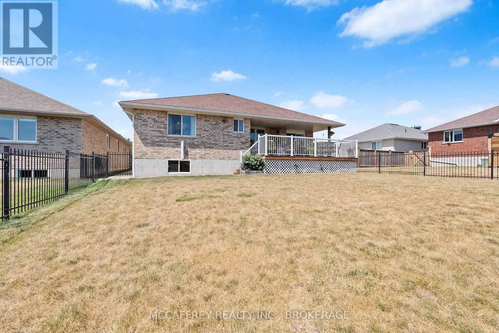 27 ASHWOOD CRESCENT