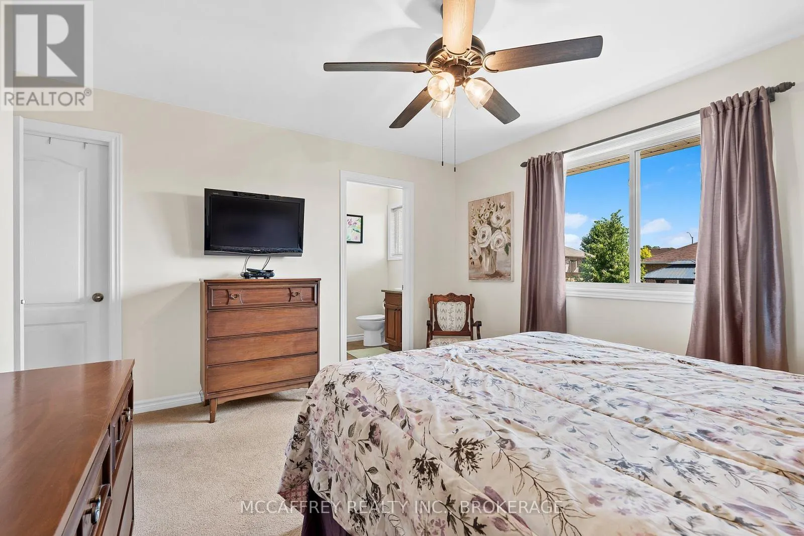27 ASHWOOD CRESCENT
