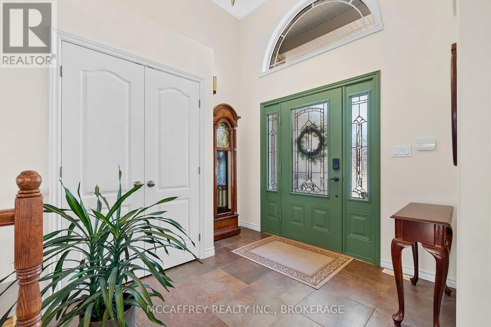 27 ASHWOOD CRESCENT