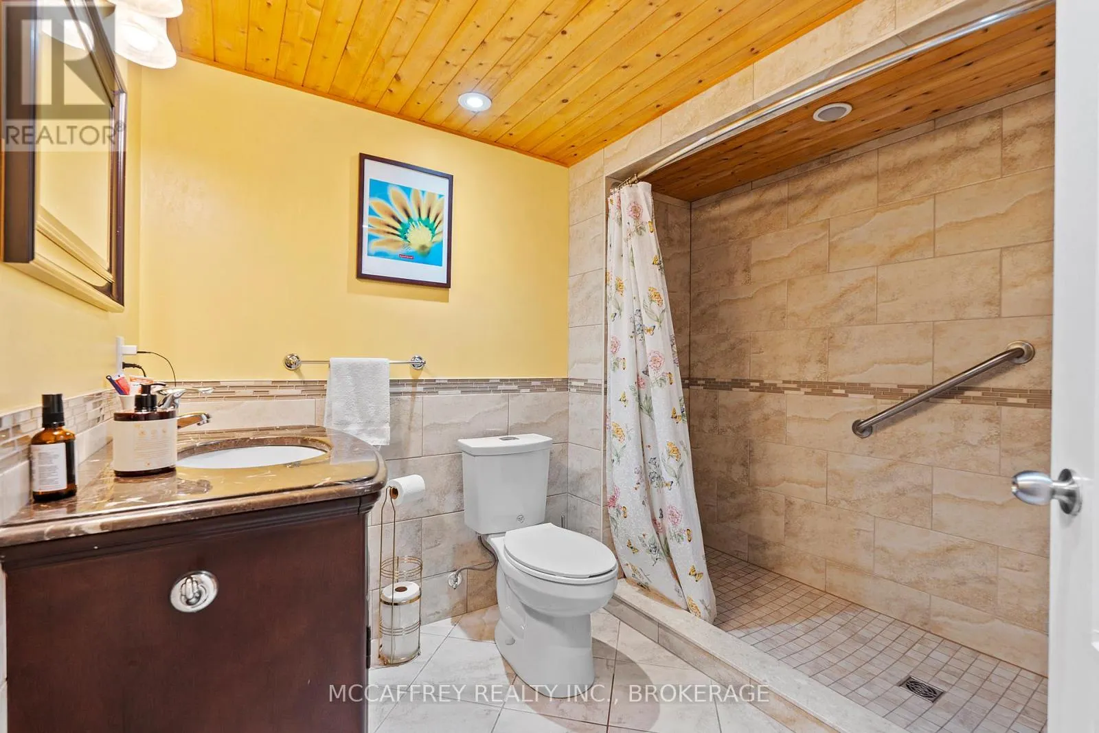 27 ASHWOOD CRESCENT