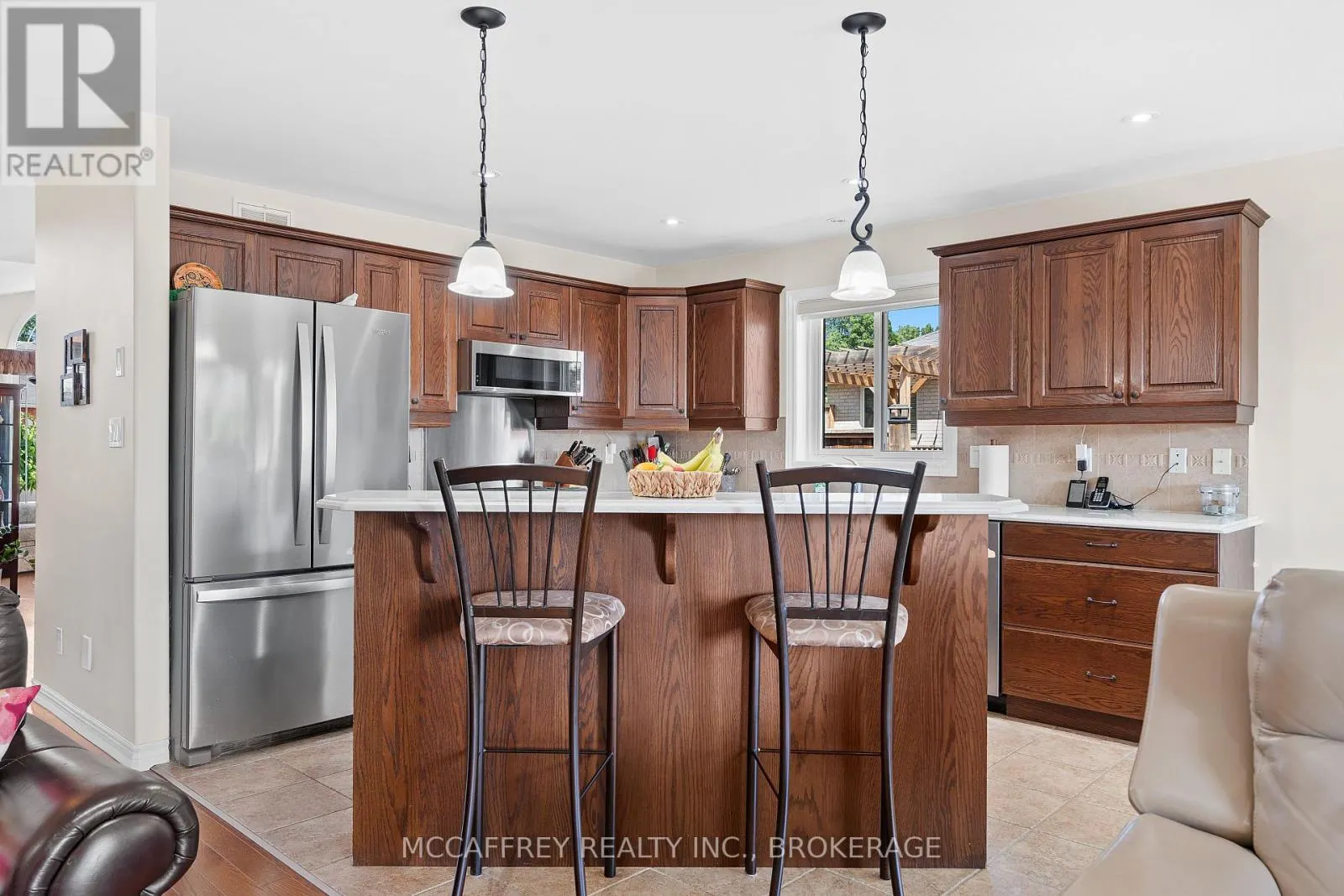 27 ASHWOOD CRESCENT
