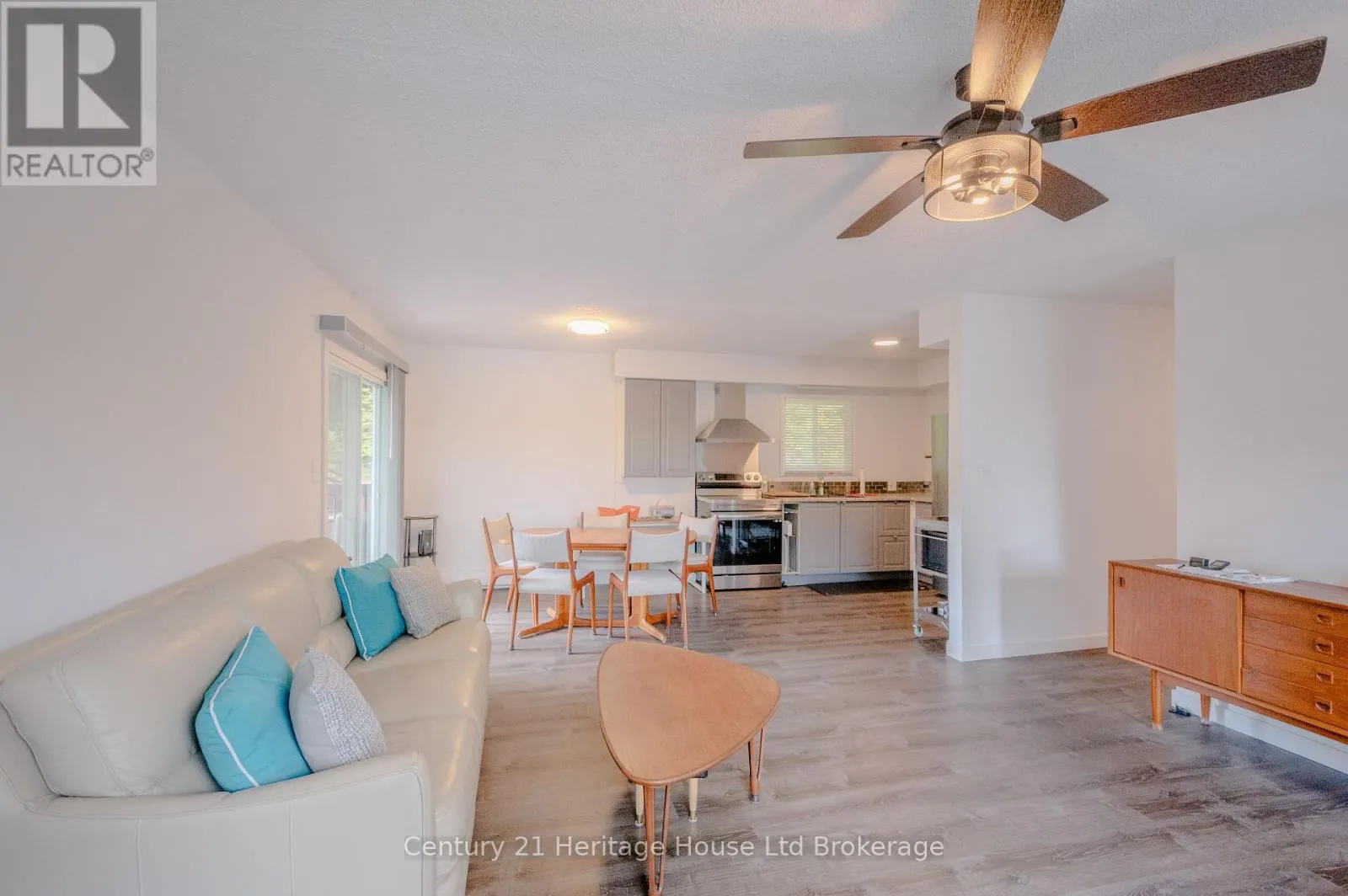 95 GRAY JAY LANE
