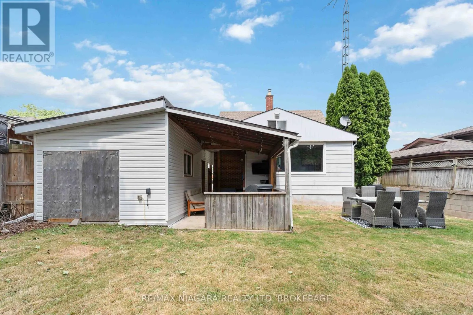 15 CONLON CRESCENT