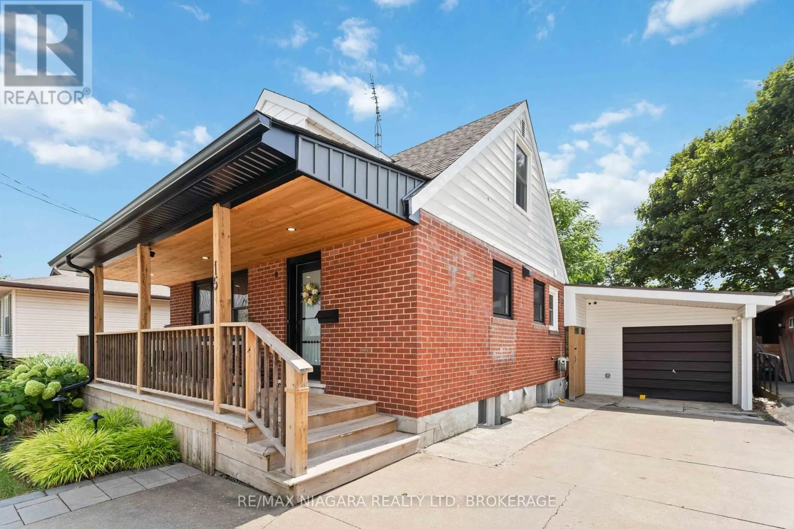 15 CONLON CRESCENT