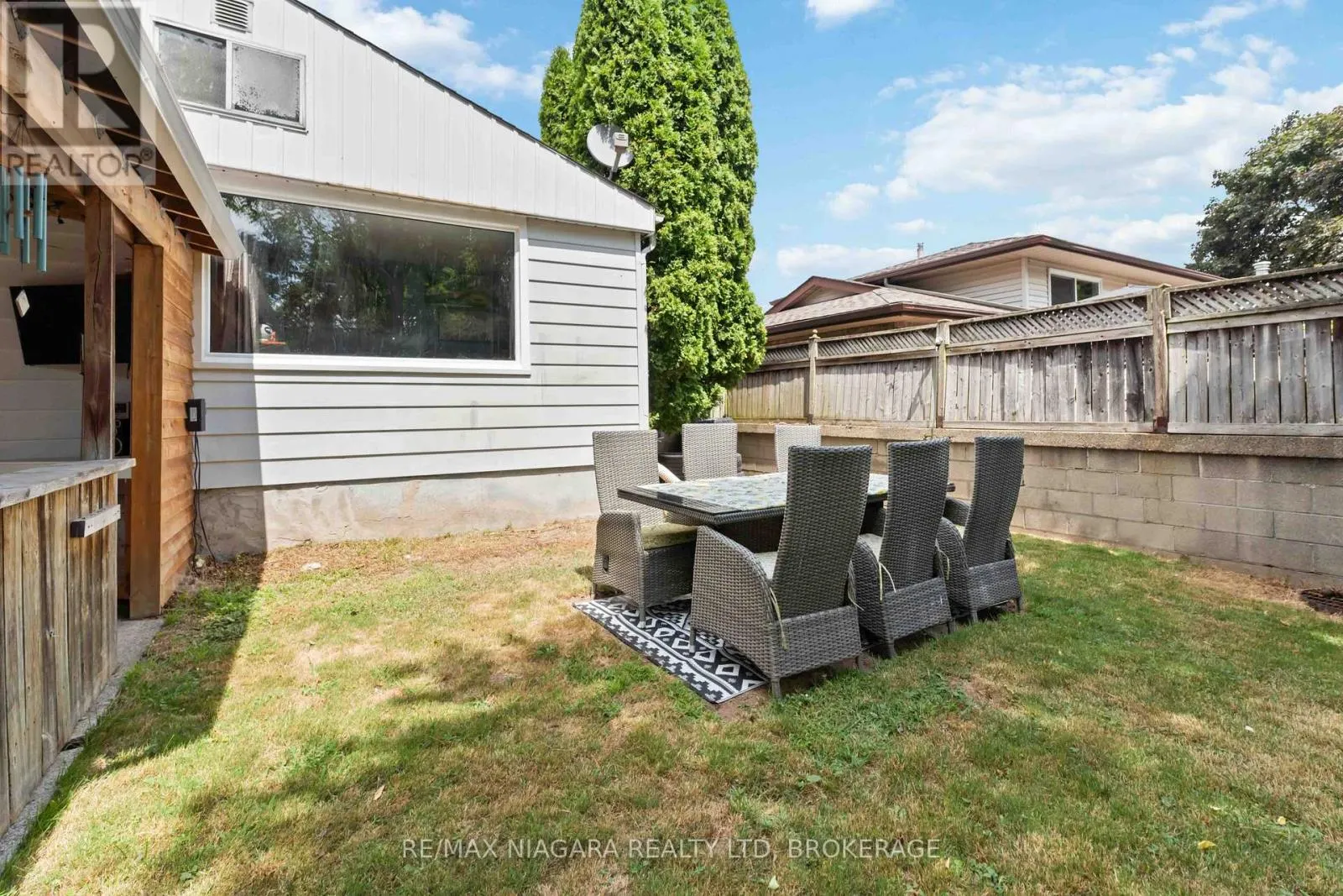 15 CONLON CRESCENT