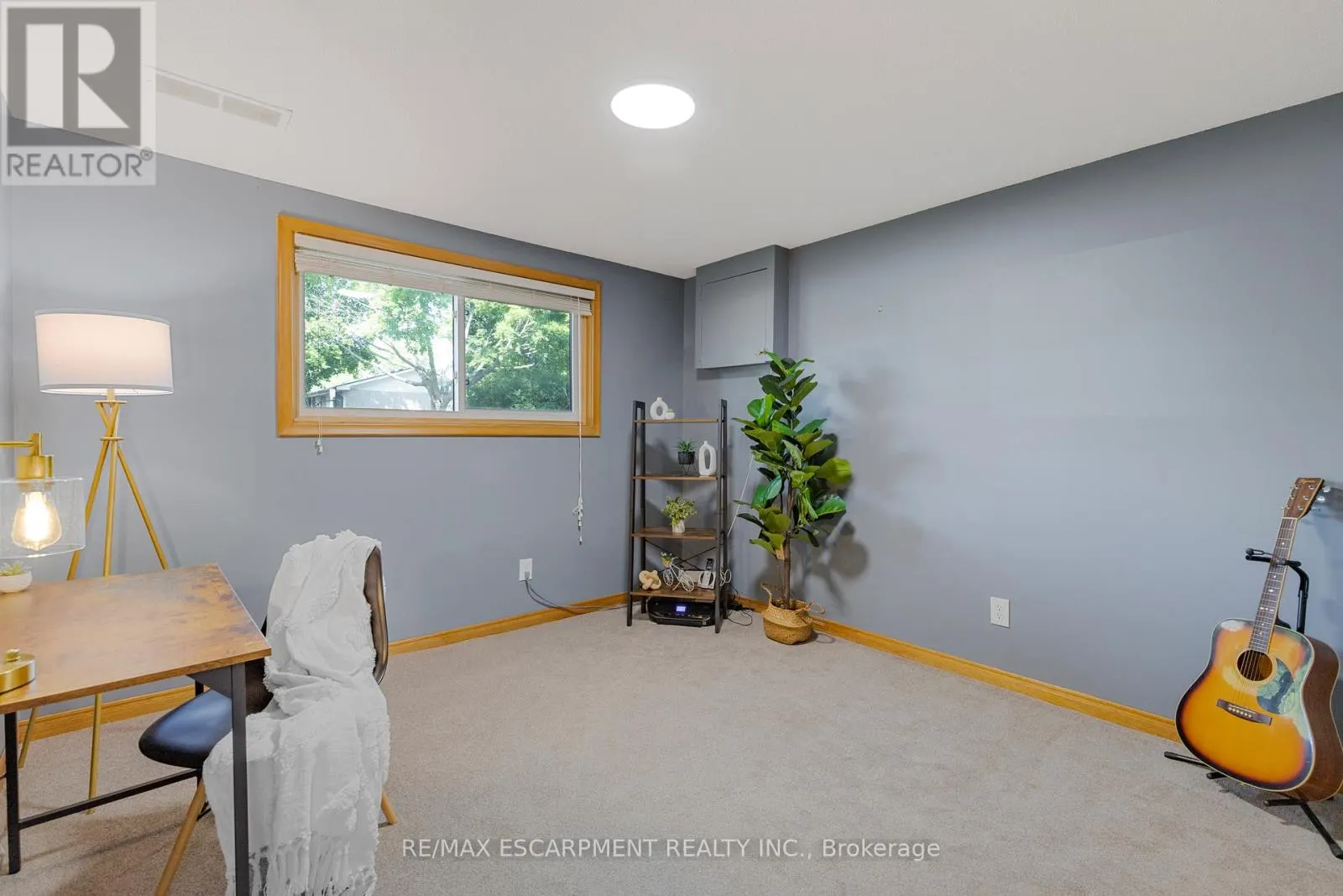 37 GLENVALE DRIVE