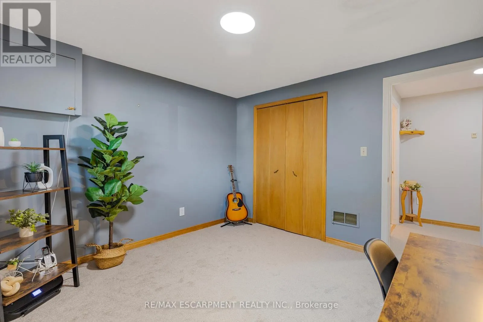 37 GLENVALE DRIVE