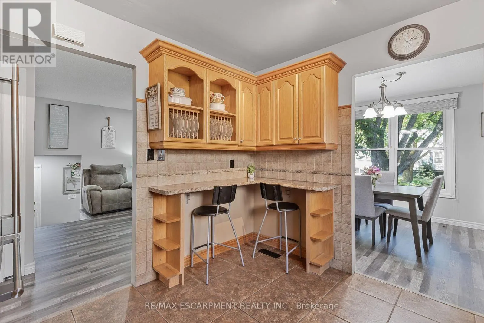 37 GLENVALE DRIVE