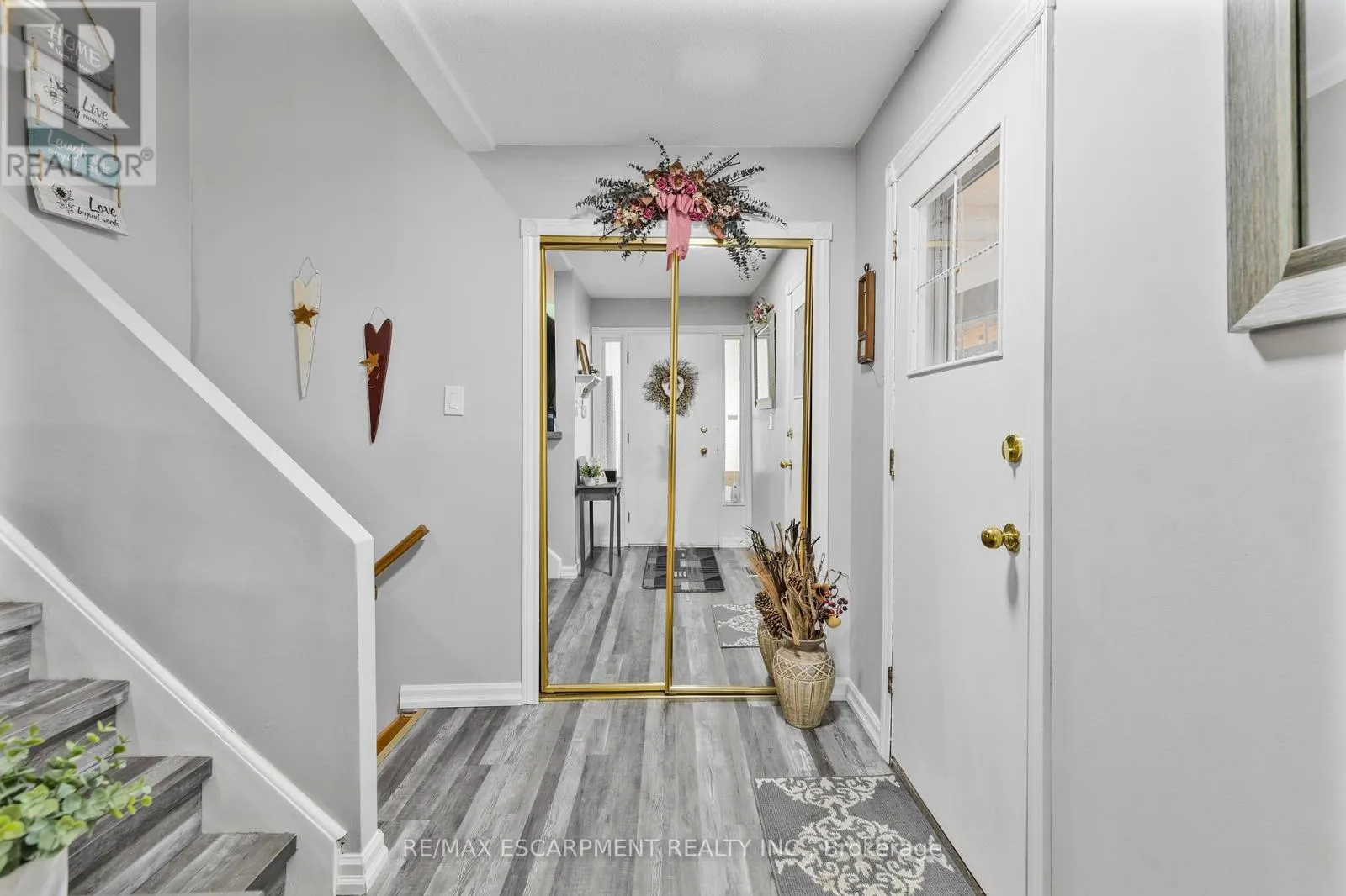 37 GLENVALE DRIVE