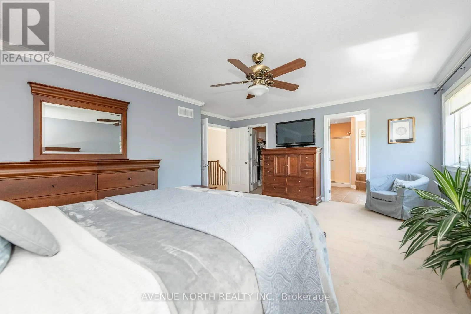 7 CALDERWOOD WAY