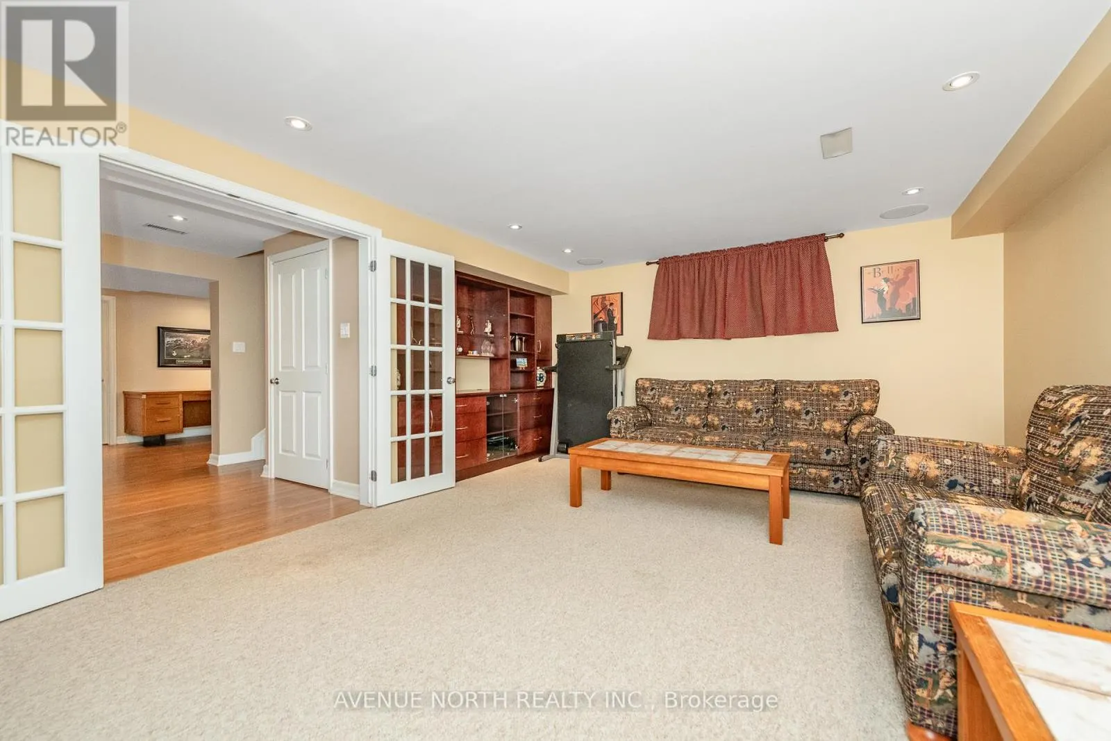 7 CALDERWOOD WAY