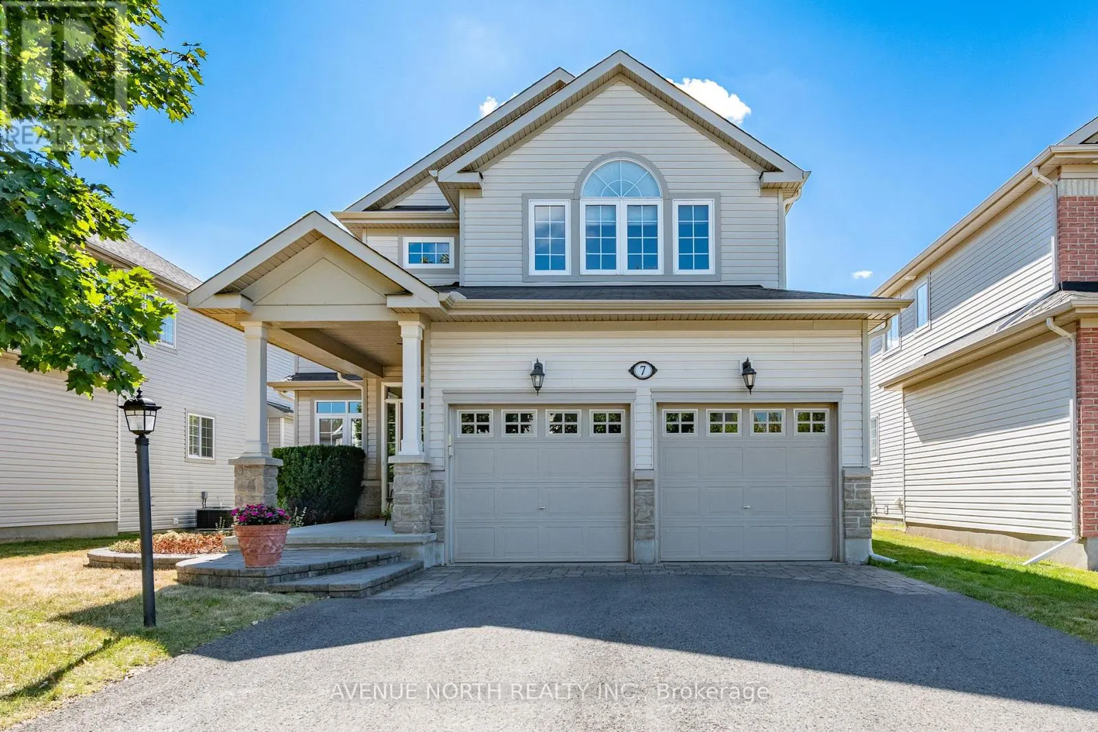 7 CALDERWOOD WAY