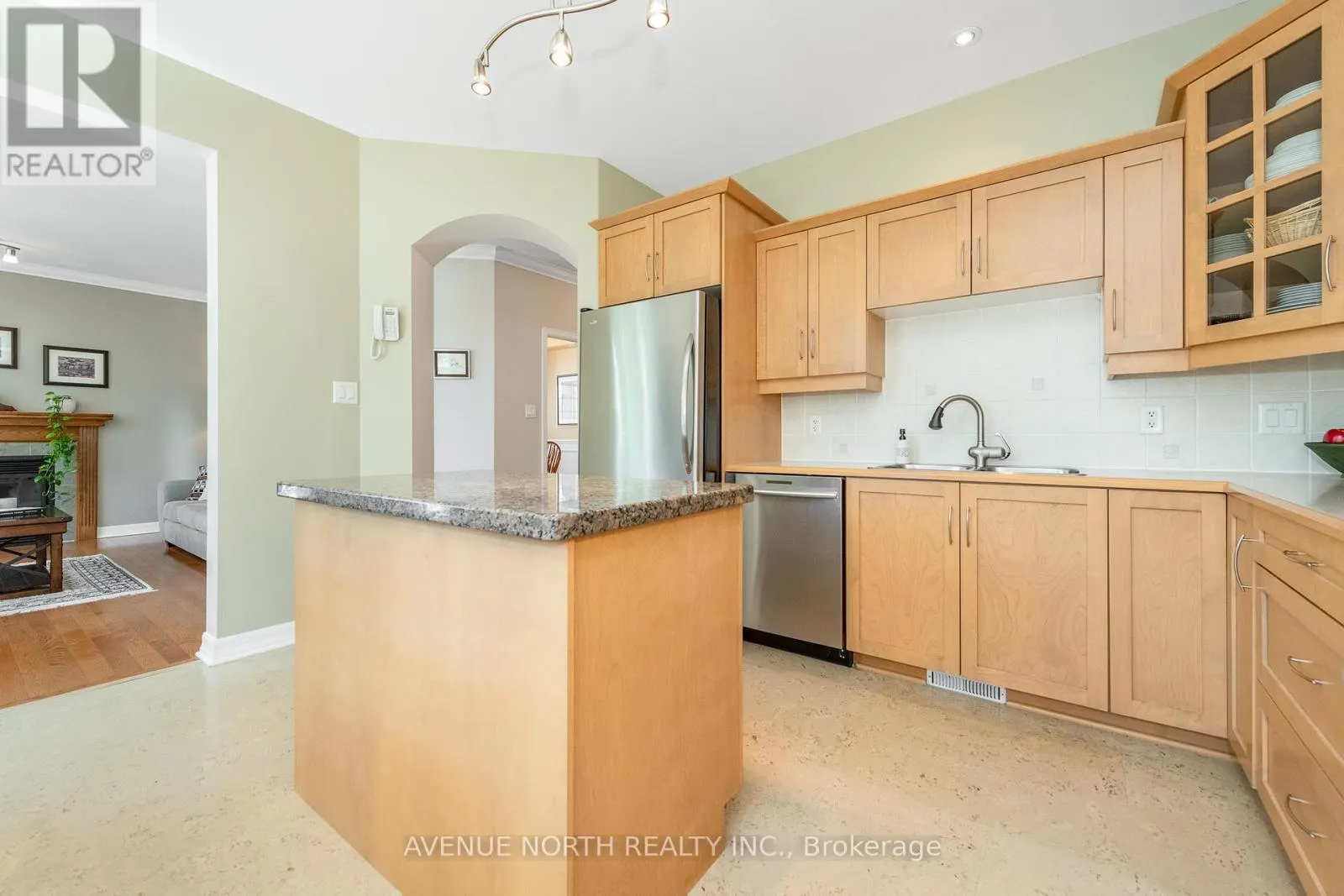 7 CALDERWOOD WAY