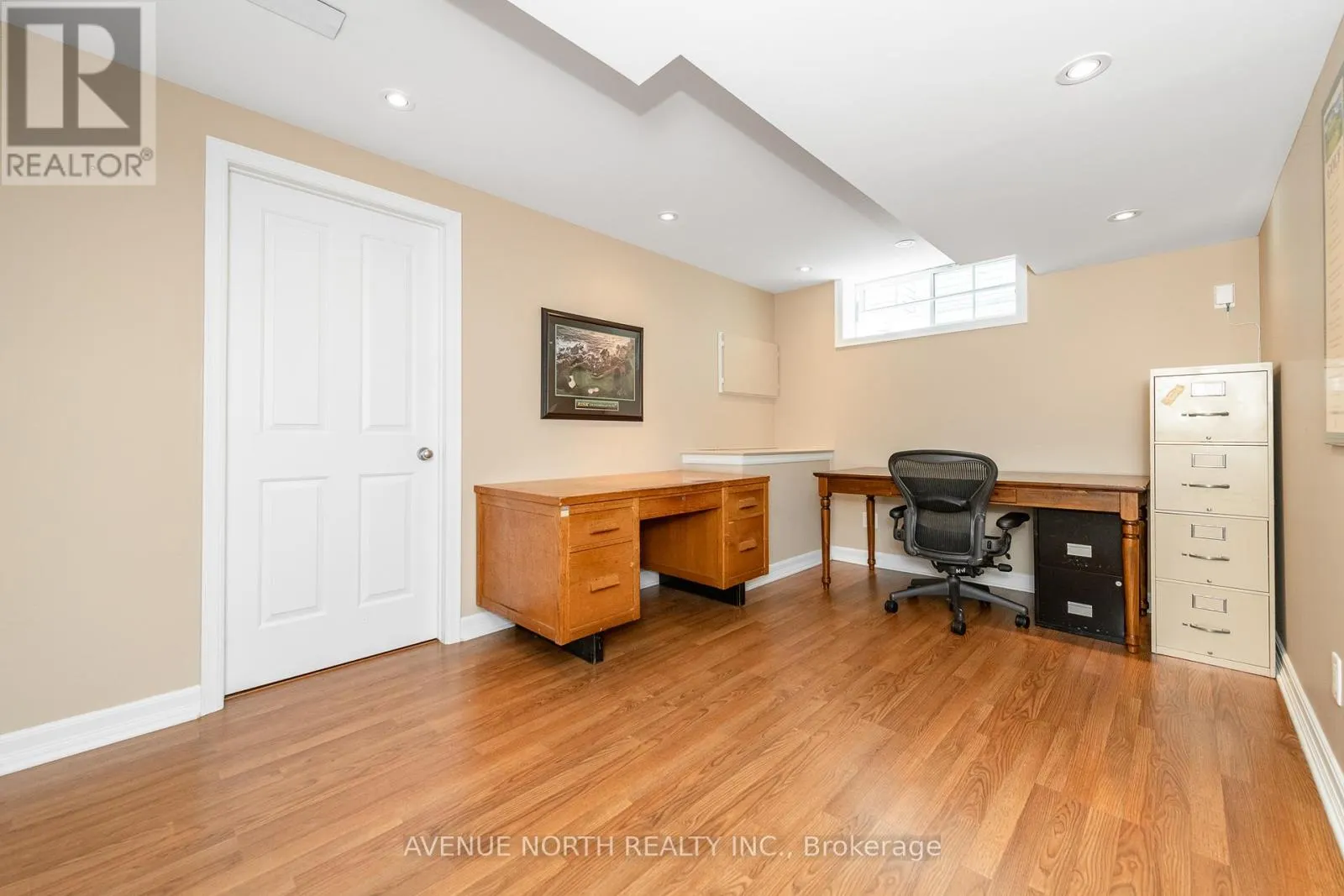 7 CALDERWOOD WAY