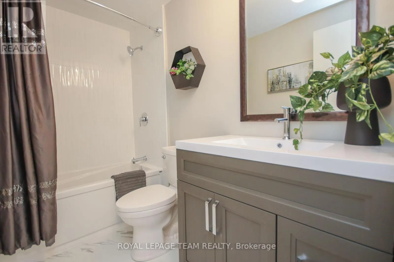 203 - 1427 PALMERSTON DRIVE