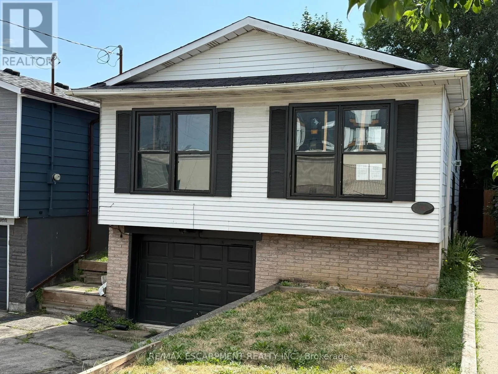 11 GARSIDE AVENUE S