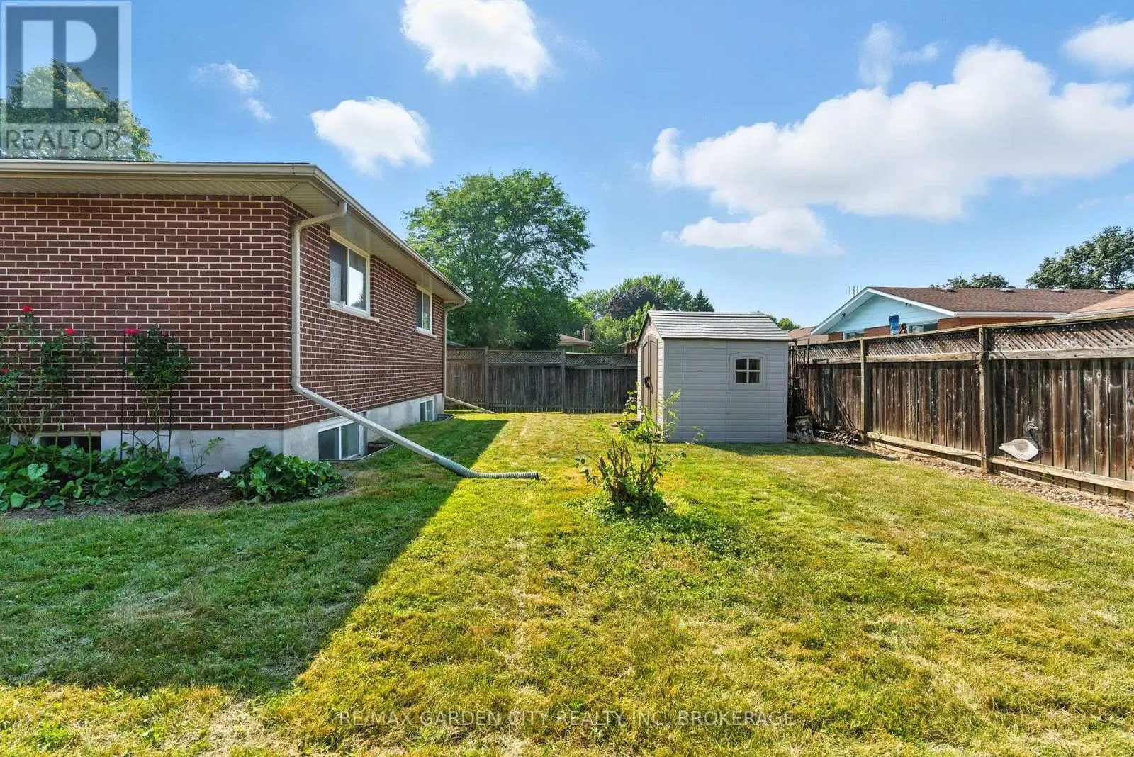 28 FAYE CRESCENT
