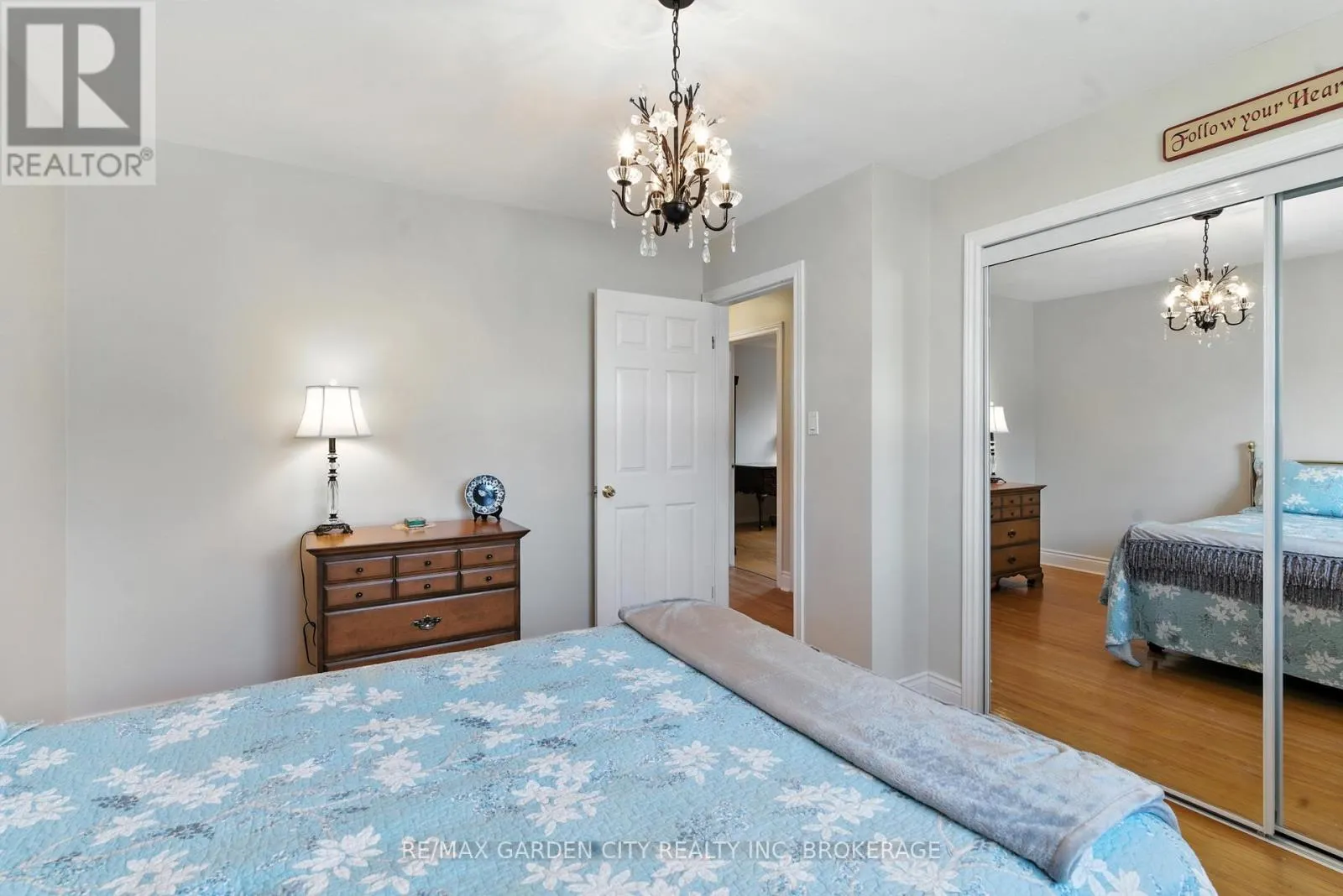 28 FAYE CRESCENT
