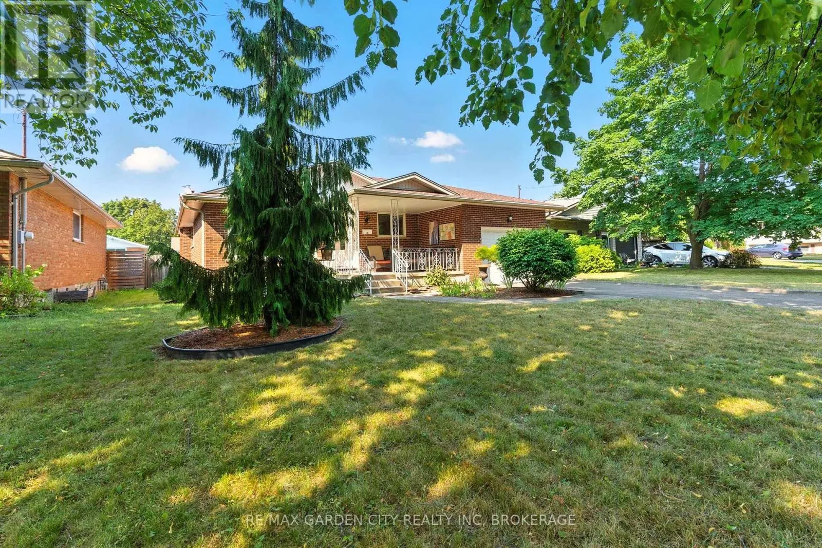 28 FAYE CRESCENT