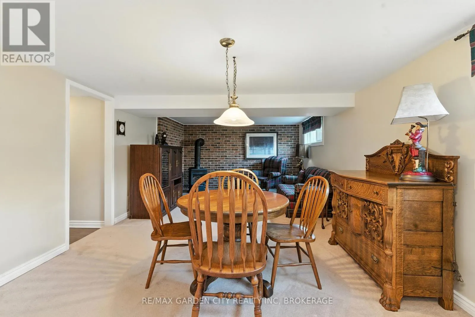 28 FAYE CRESCENT