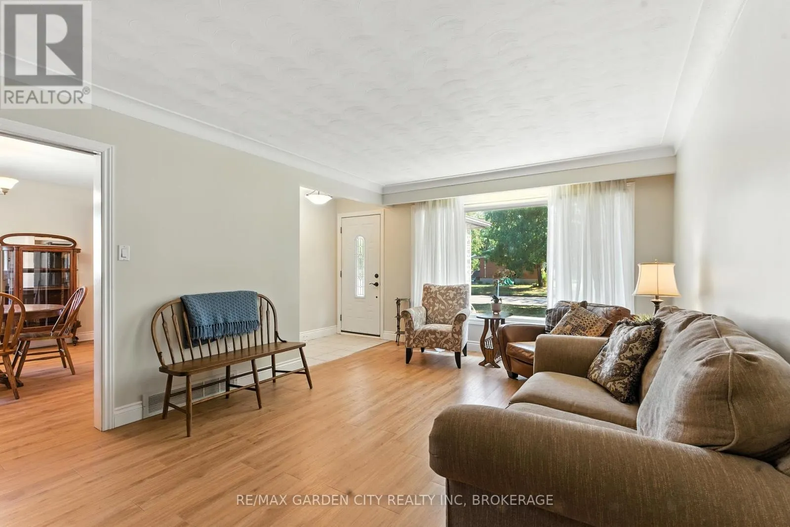 28 FAYE CRESCENT
