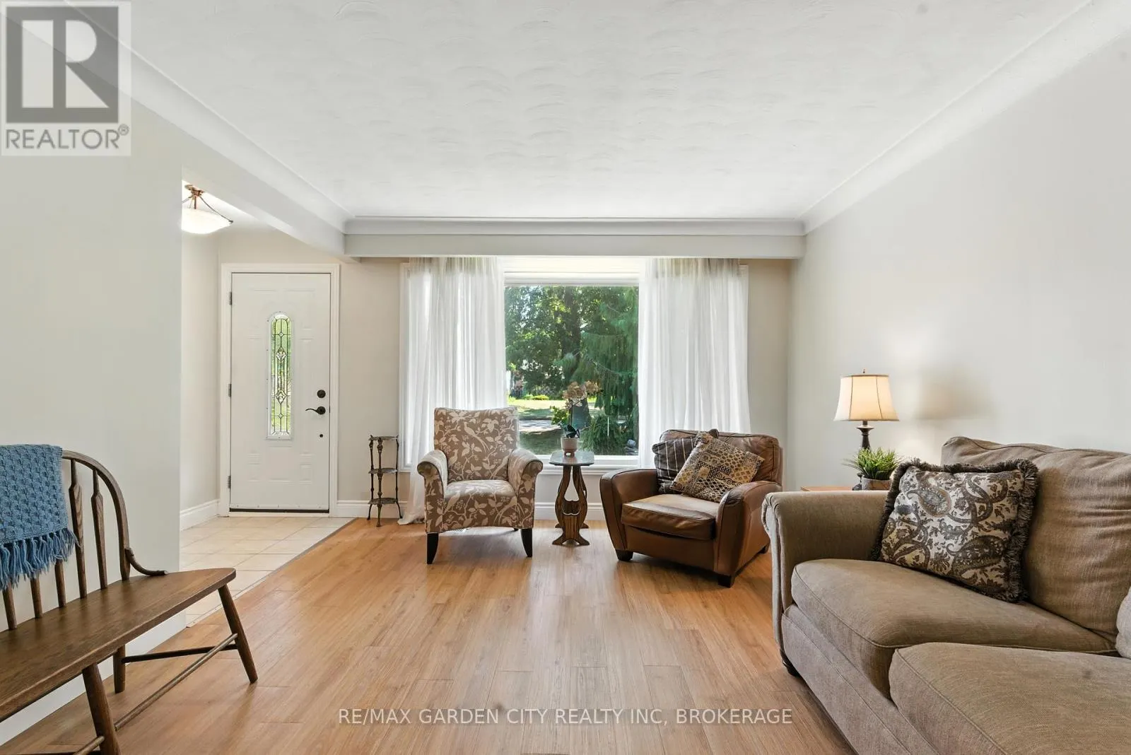 28 FAYE CRESCENT
