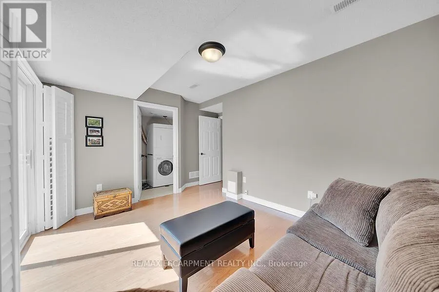 20 - 1336 UPPER SHERMAN AVENUE