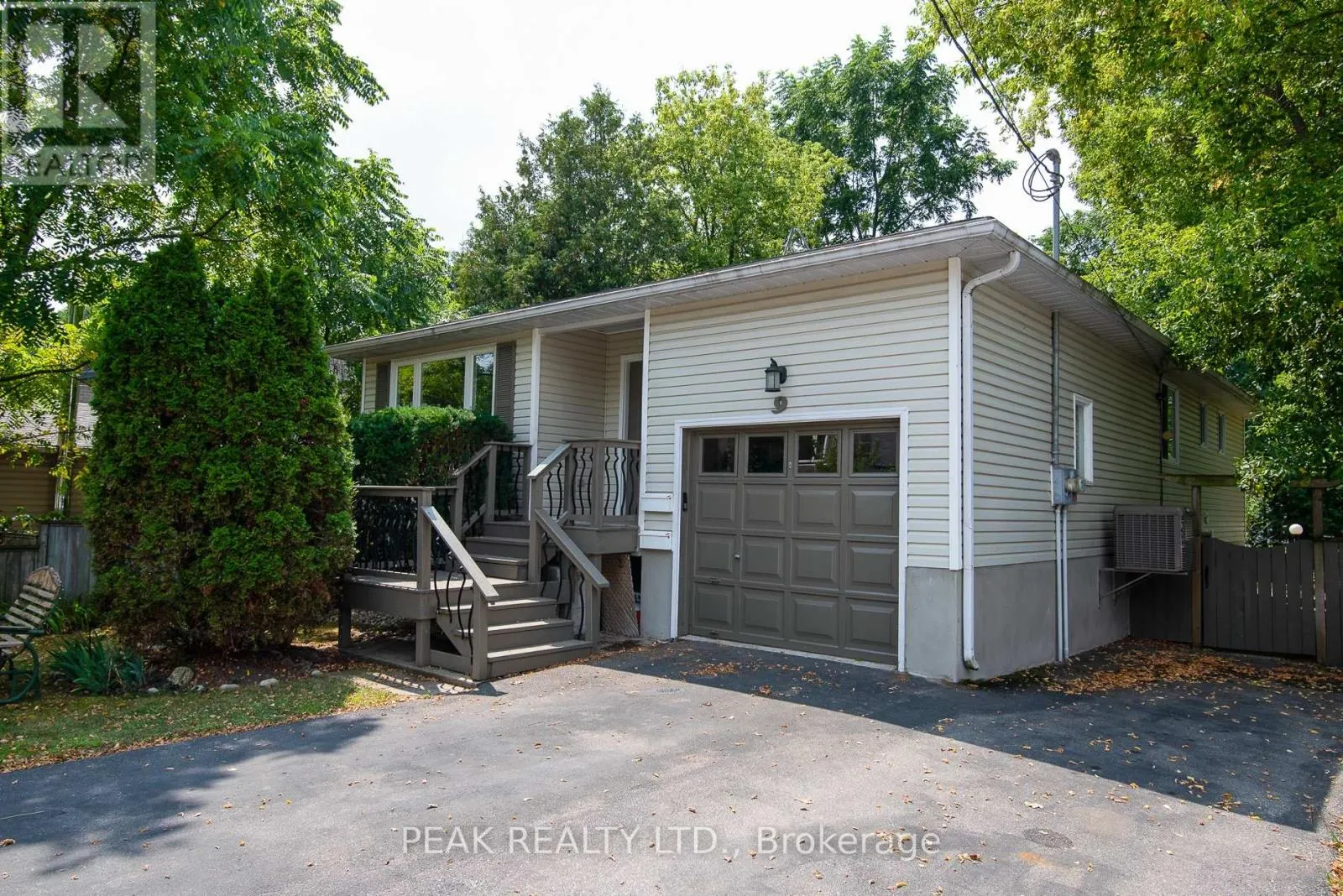 9 MACVILLE AVENUE