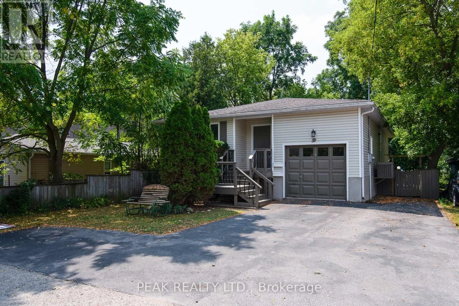 9 MACVILLE AVENUE