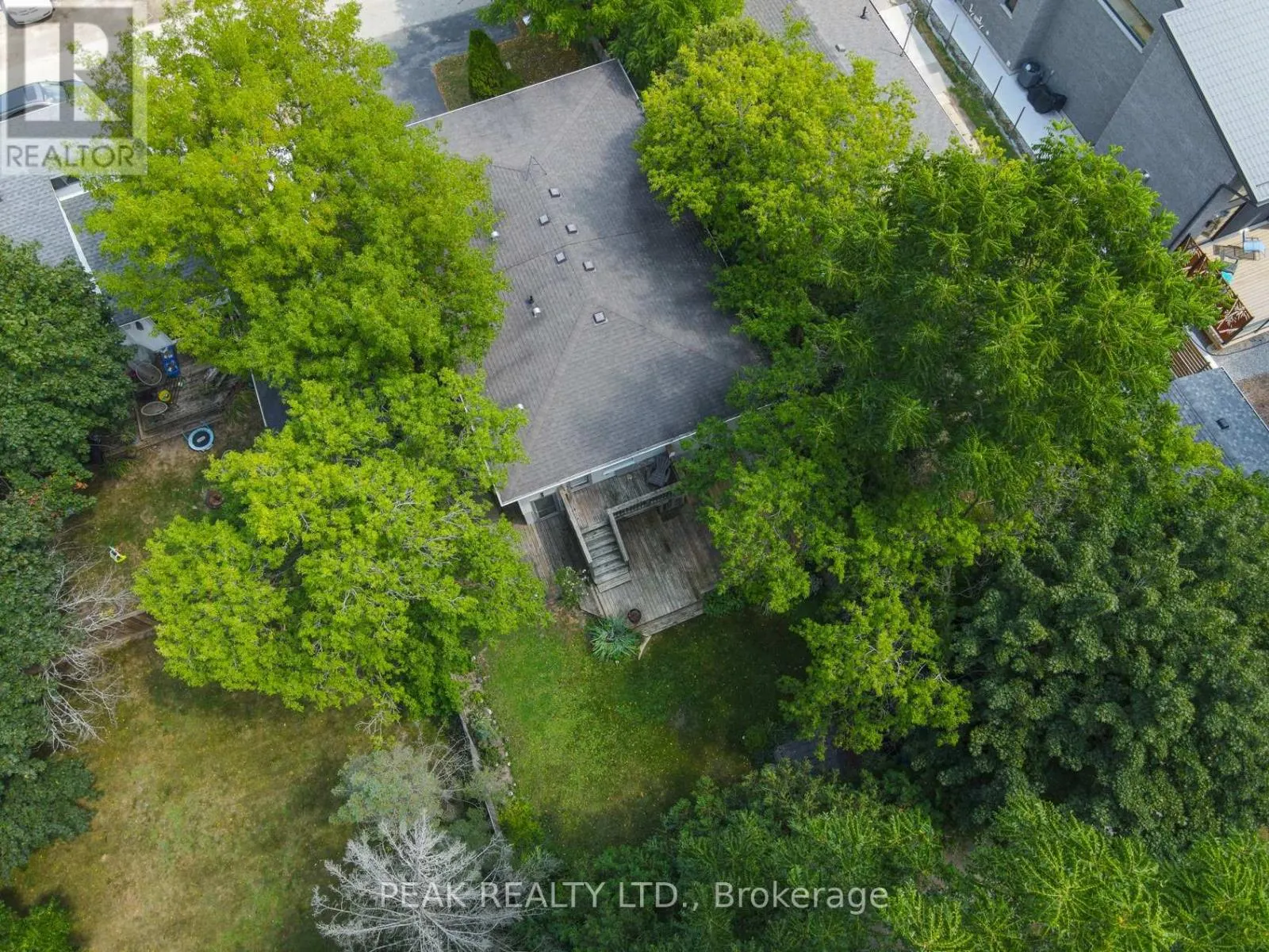 9 MACVILLE AVENUE