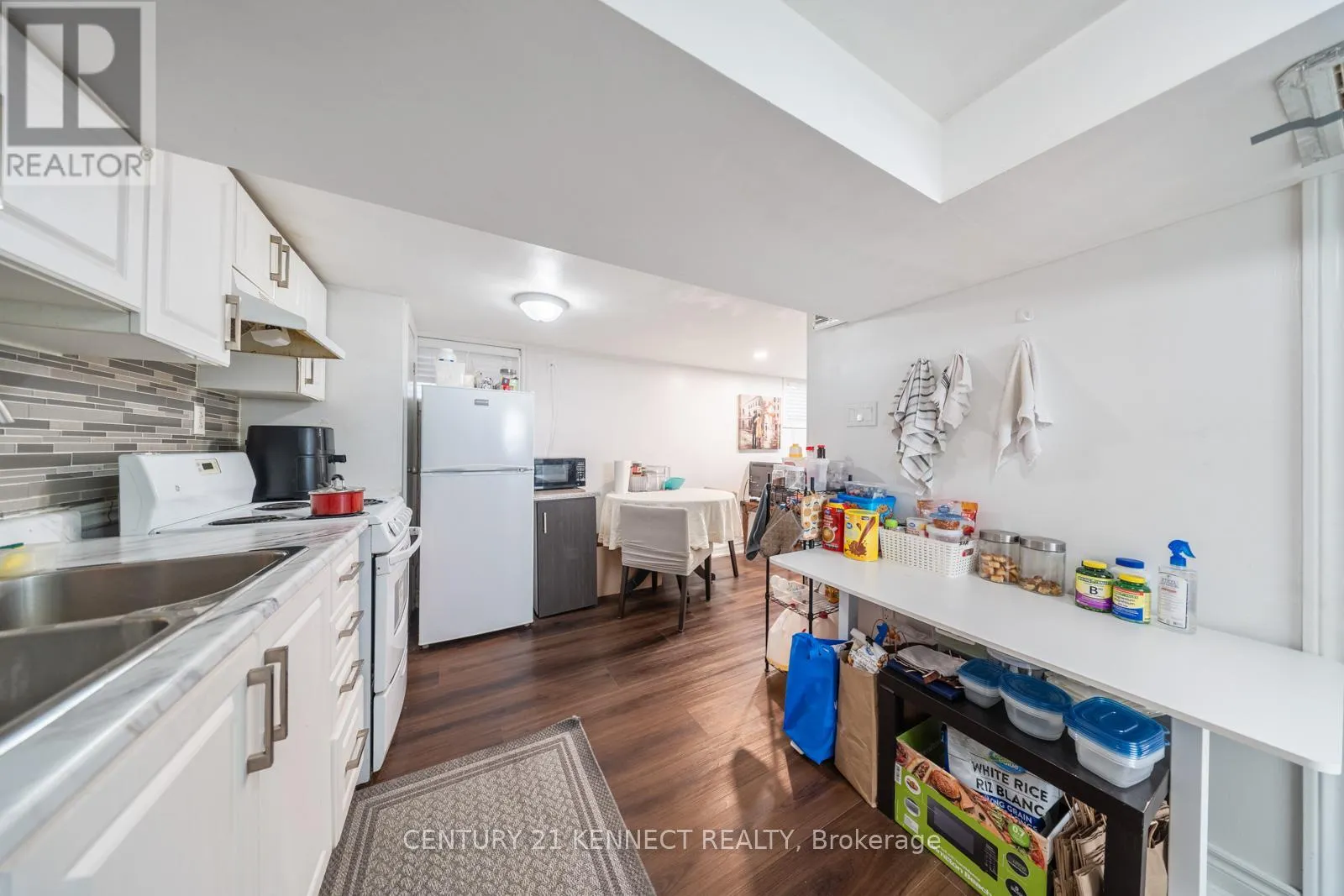 15 - 4475/4477 HIRAM STREET