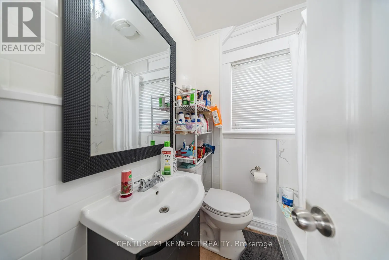 15 - 4475/4477 HIRAM STREET