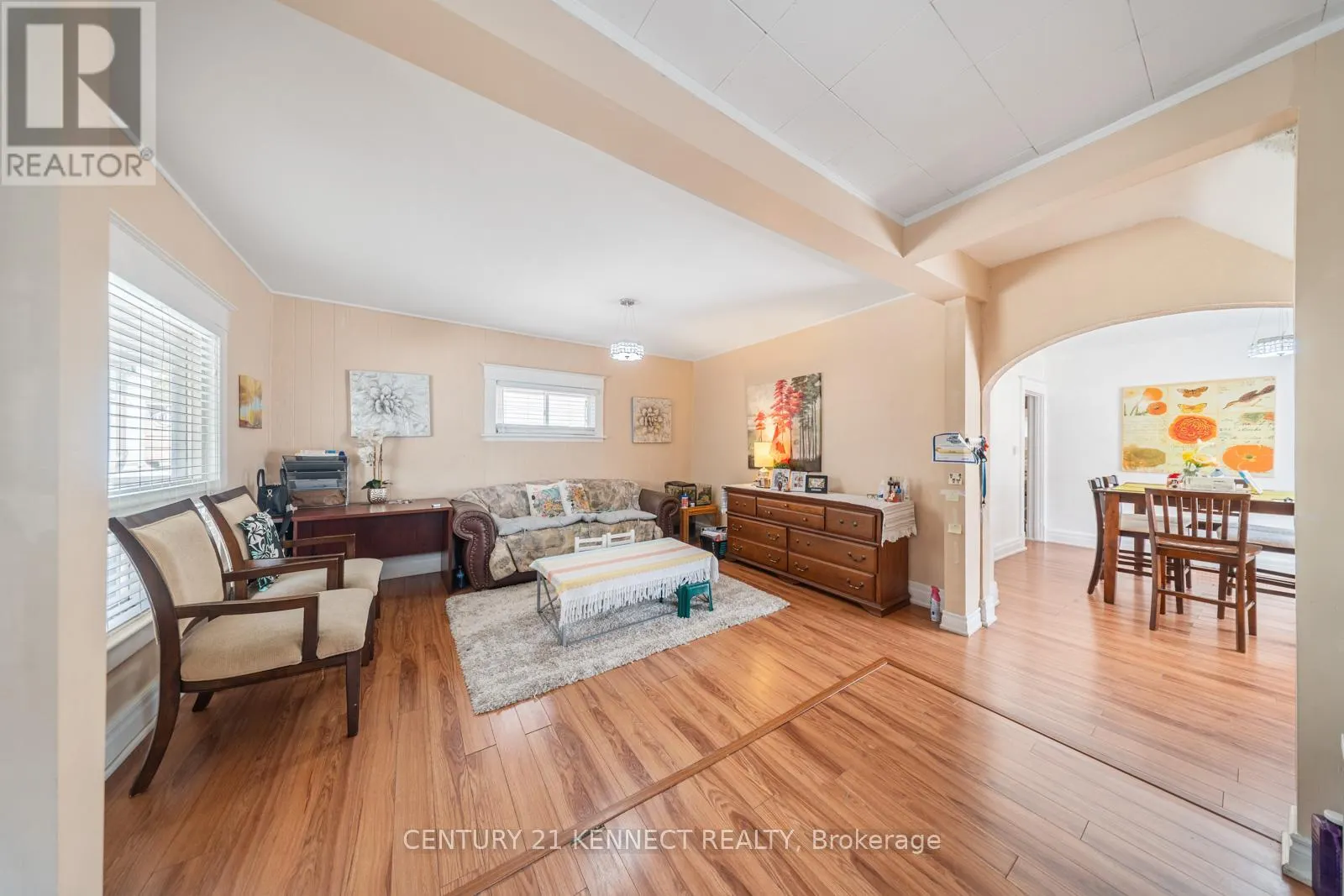 15 - 4475/4477 HIRAM STREET