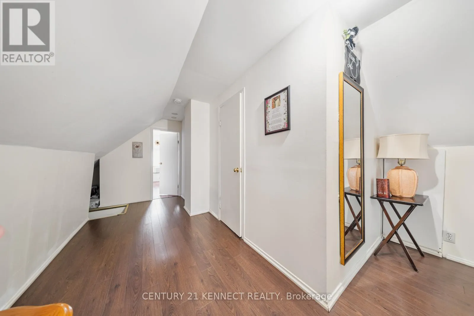15 - 4475/4477 HIRAM STREET