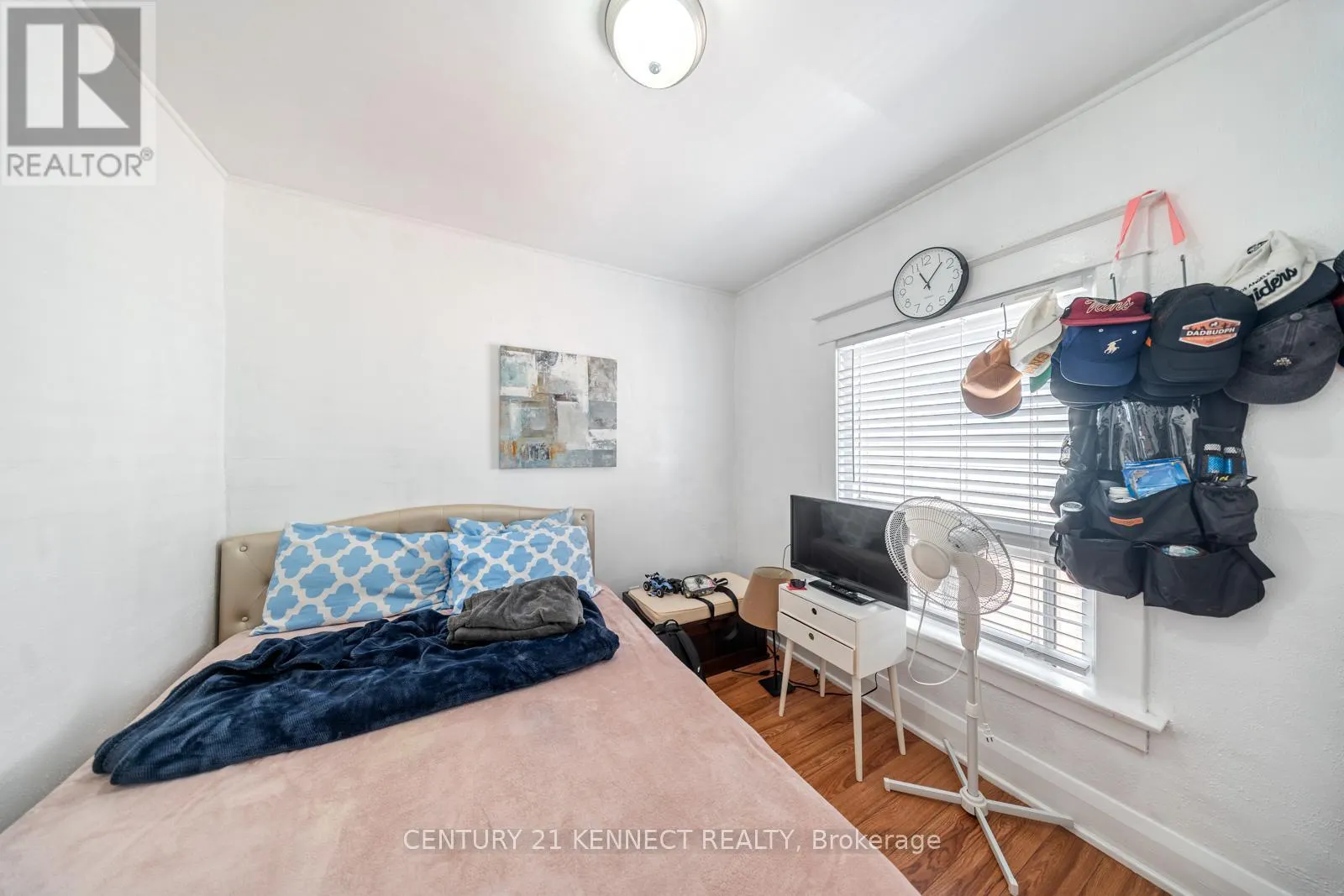 15 - 4475/4477 HIRAM STREET