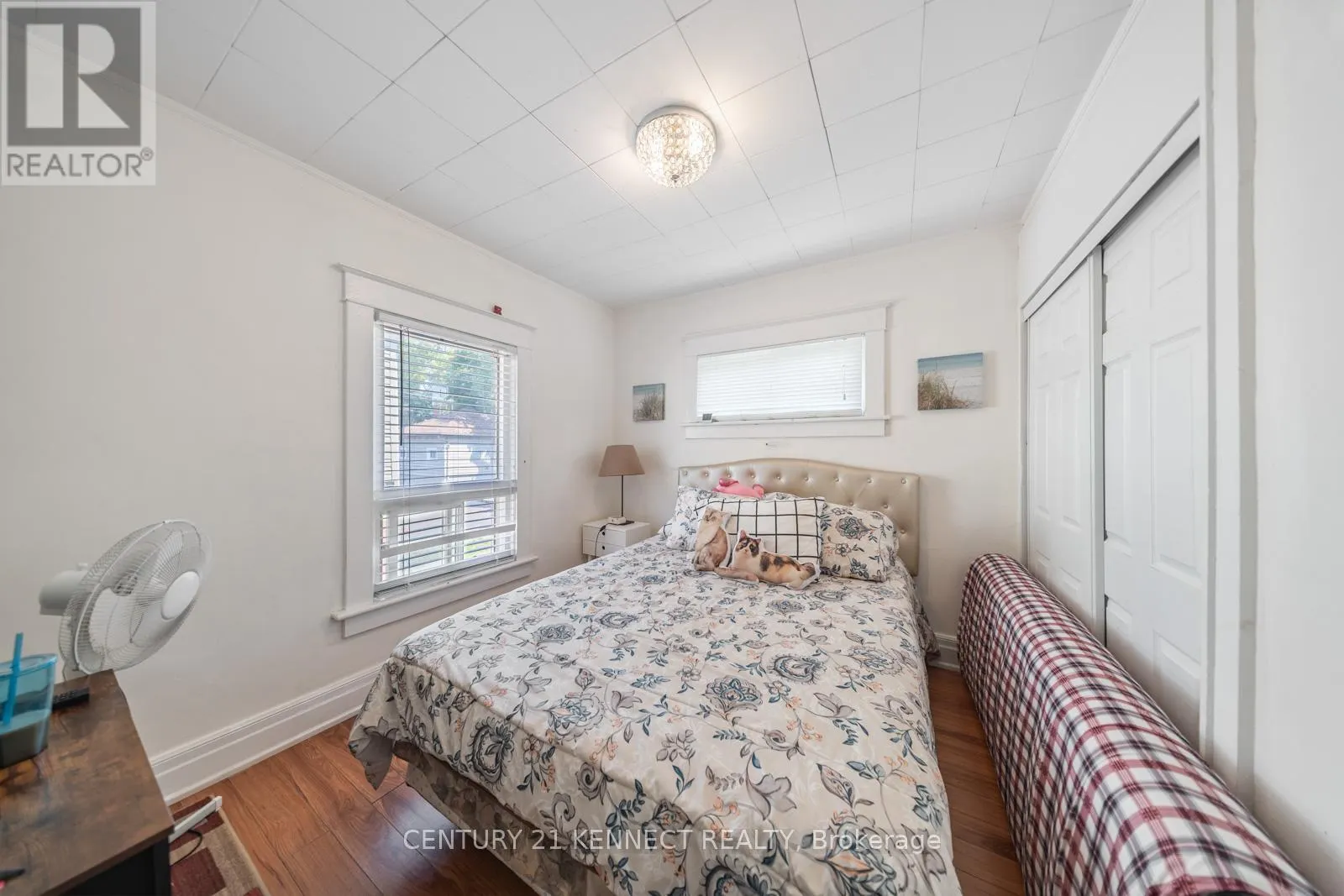 15 - 4475/4477 HIRAM STREET