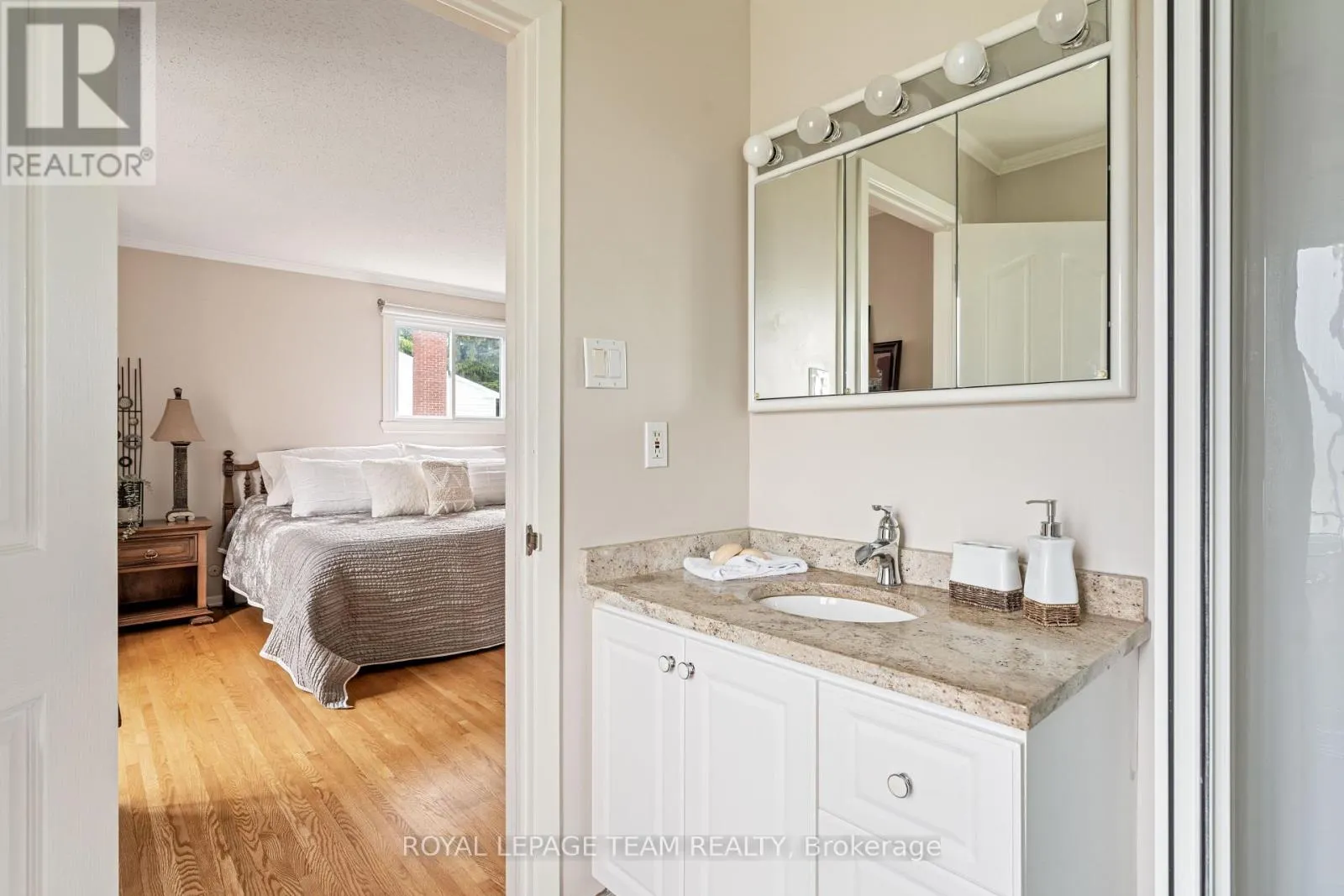 2128 HUBBARD CRESCENT