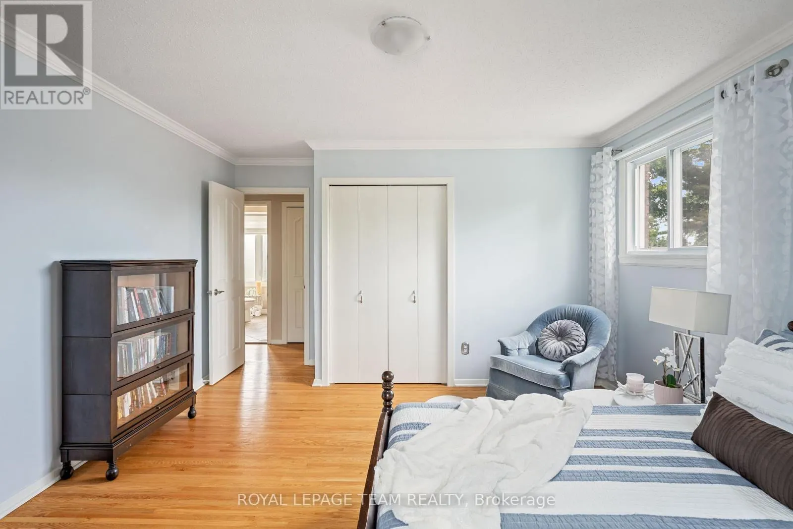 2128 HUBBARD CRESCENT