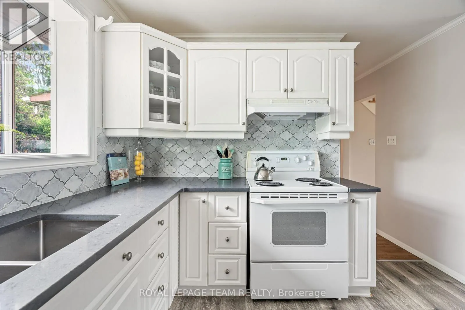 2128 HUBBARD CRESCENT