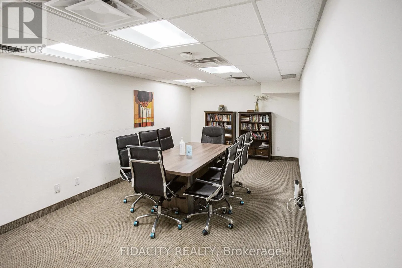 1105 - 242 RIDEAU STREET