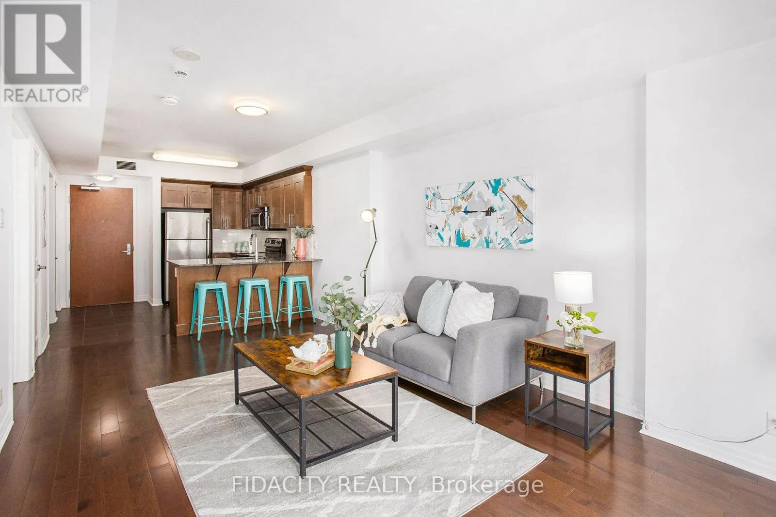 1105 - 242 RIDEAU STREET